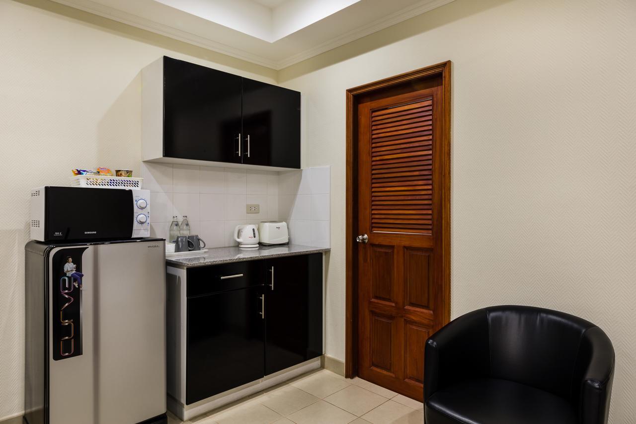 The Classroom Hotel Pattaya Exterior foto